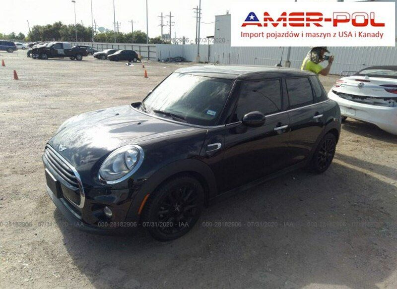 Czarny Używany 2017 Mini Cooper Hatchback | 53 000 zł - Obraz 1/4