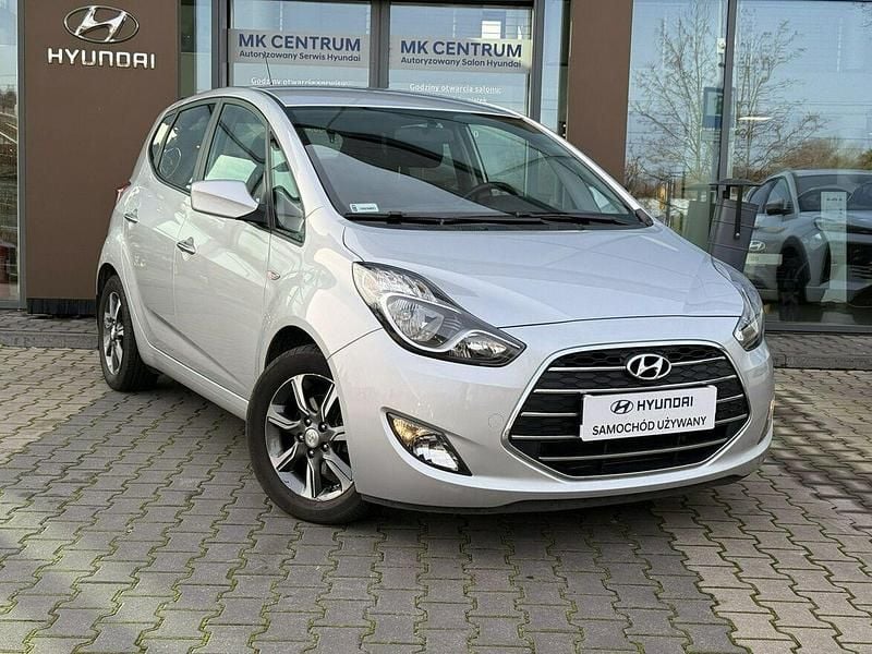 Używany Hyundai i20 Comfort 125 KM (91 kW) 2018 Srebrny Minivan