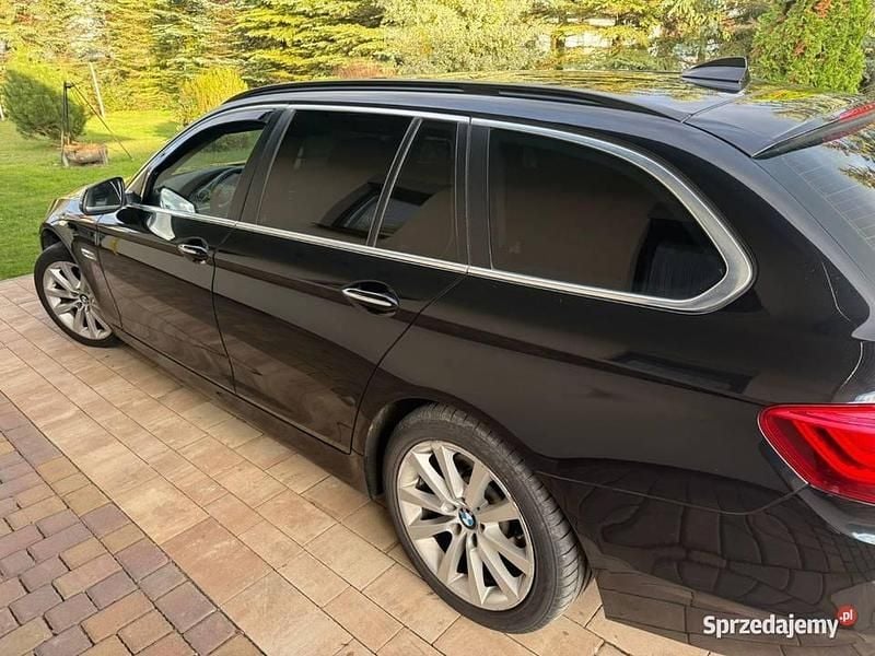 Używany BMW 520 2014 Czarny Kombi