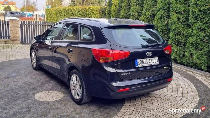 Używany Kia Ceed 128 KM (94 kW) 2013 Czarny (metalik) Hatchback