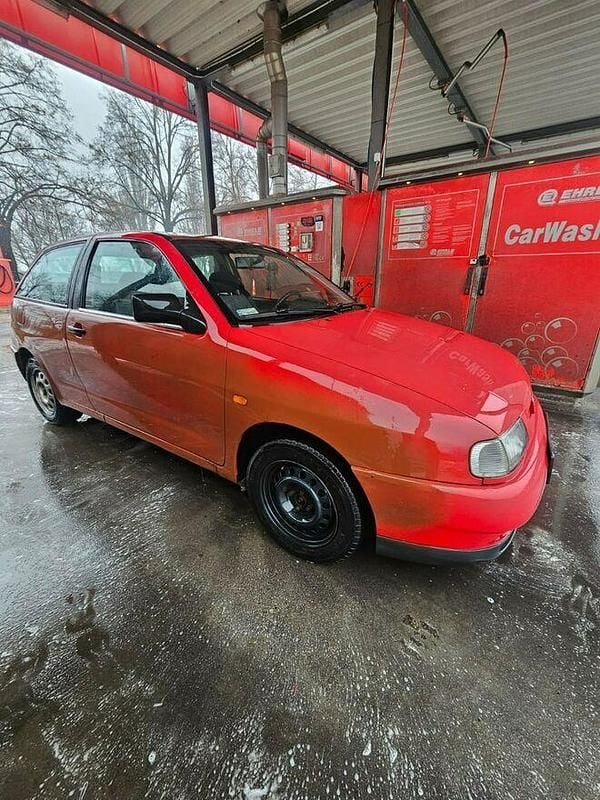 Używany Seat Ibiza 1999 Czerwony Hatchback