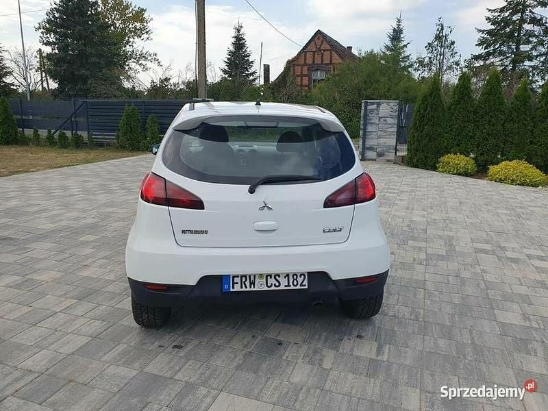 Używany Mitsubishi Colt 2010 Biały Coupe