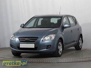 Używany 2008 Kia Ceed Hatchback | 15 900 zł - Obraz 1/4