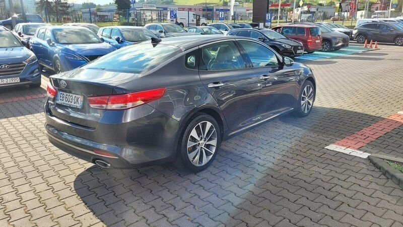 Używany Kia Optima 141 KM (103 kW) 2016 Grafitowy Sedan/Limuzyna