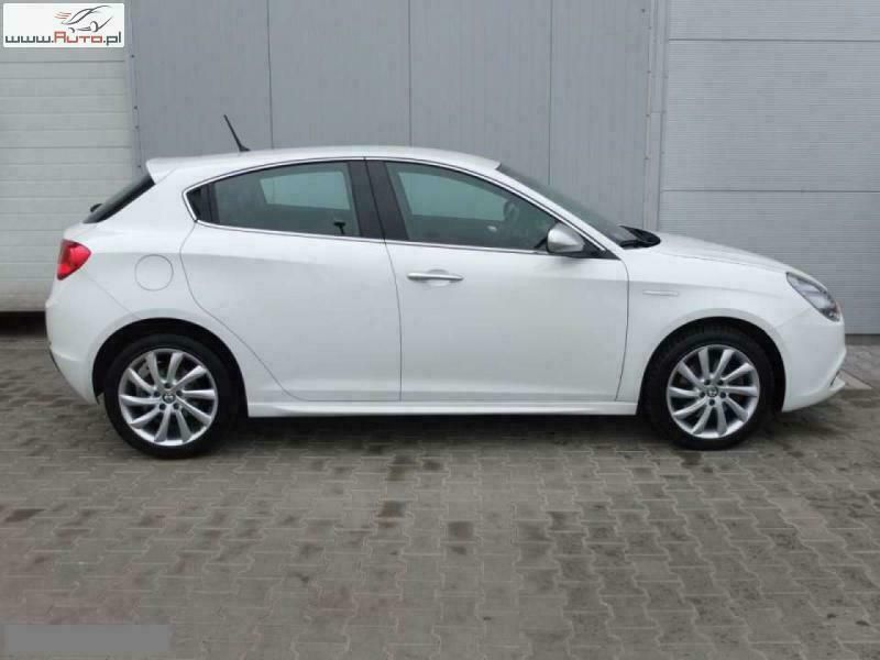 Używany Alfa Romeo Giulietta 170 KM (125 kW) 2012 Biały Hatchback