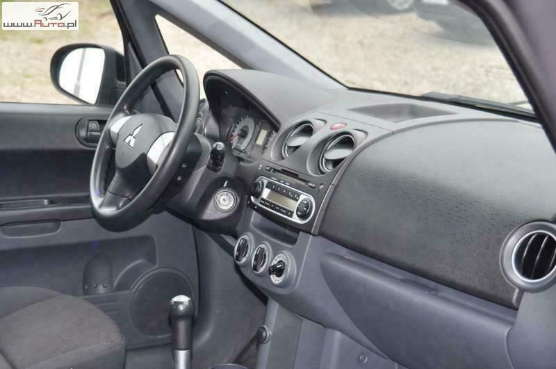 Używany Mitsubishi Colt 75 KM (55 kW) 2009 Czarny (metalik) Hatchback