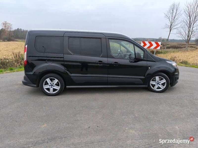 Czarny Używany 2015 Ford Tourneo Connect Minivan | 48 000 zł - Obraz 1/4