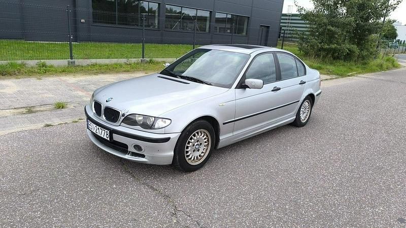 Srebrny Używany 2004 BMW 320 Sedan/Limuzyna | 5400 zł - Obraz 1/4