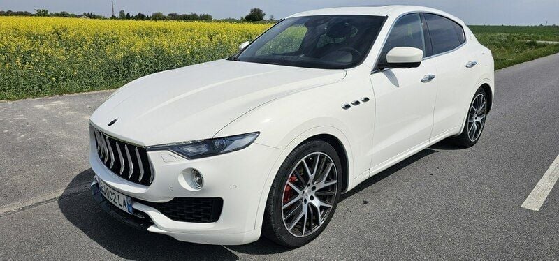 Biały Używany 2017 Maserati Levante SUV | 79 999 zł - Obraz 1/4