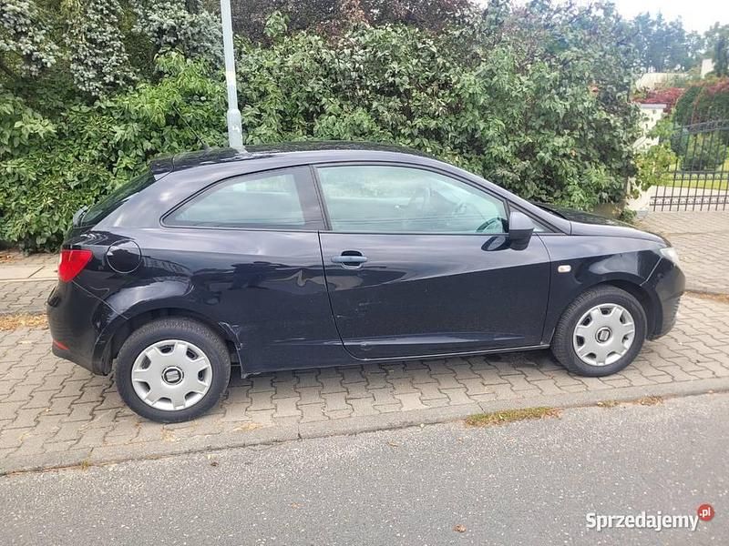 Czarny Używany 2010 Seat Ibiza Coupe | 12 500 zł (Uczciwa cena) - Obraz 1/4