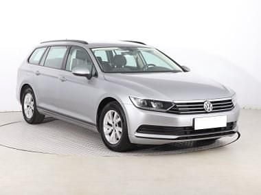 Srebrny Używany 2017 VW Passat Kombi | 53 999 zł (Uczciwa cena) - Obraz 1/4