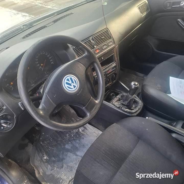 Używany VW Bora 2002 Niebieski Sedan/Limuzyna