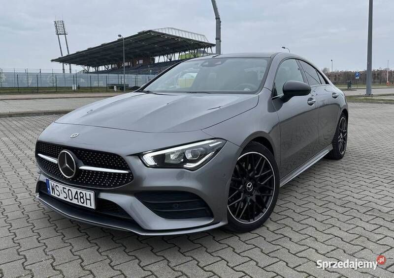 Szary Używany 2019 Mercedes CLA220 AMG line Sedan/Limuzyna | 132 900 zł - Obraz 1/4