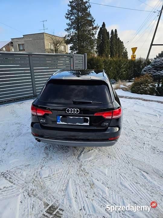Używany Audi A4 2018 Czarny Kombi