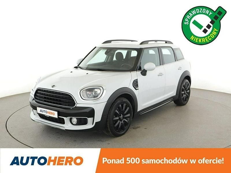 Biały Używany 2018 Mini Countryman SUV | 63 900 zł (Uczciwa cena) - Obraz 1/3