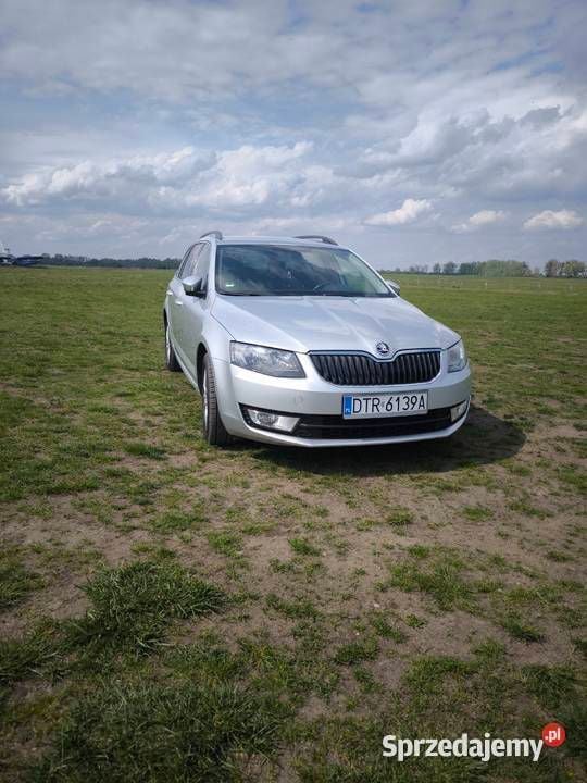 Srebrny Używany 2016 Skoda Octavia Style Kombi | 44 900 zł (Dobra cena) - Obraz 1/4