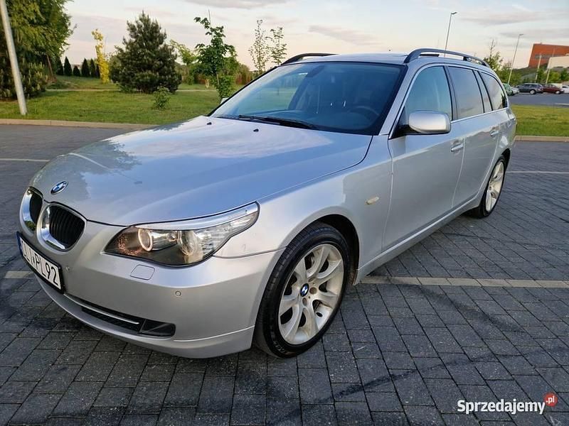 Używany BMW 520 2008 Srebrny Kombi