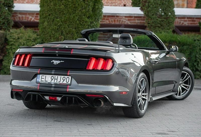 Używany Ford Mustang 317 KM (233 kW) 2016 Szary Kabriolet