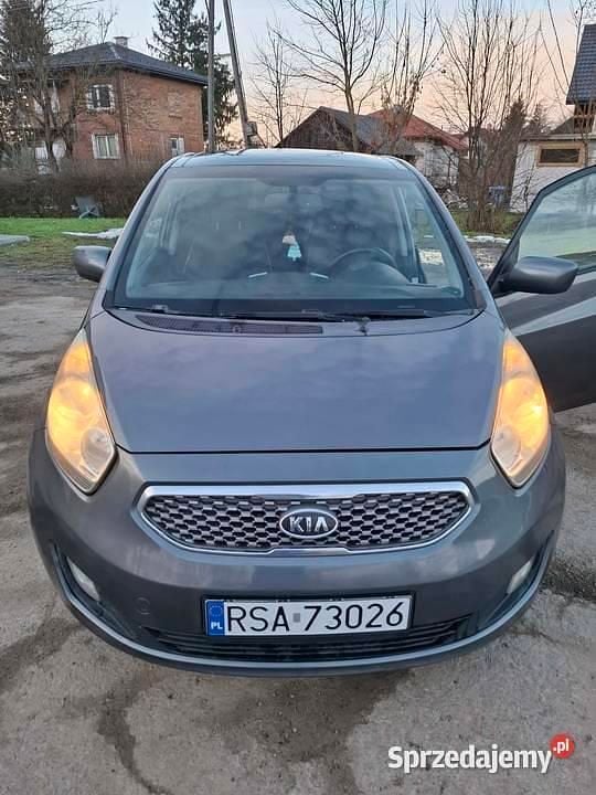 Szary Używany 2010 Kia Venga Hatchback | 12 500 zł (Uczciwa cena) - Obraz 1/2
