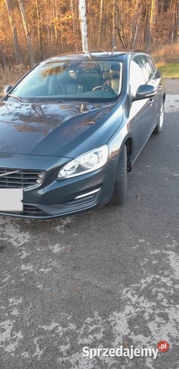 Szary Używany 2018 Volvo V60 Kombi | 38 900 zł (Super Cena) - Obraz 1/4