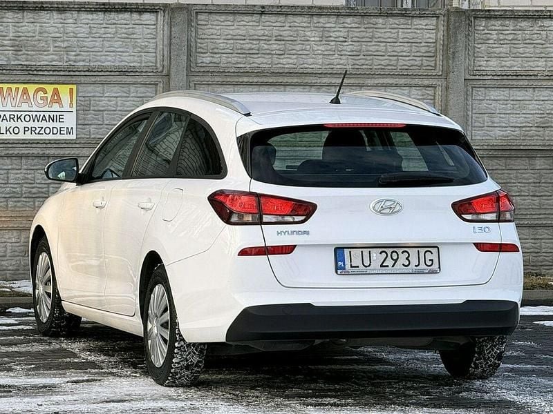 Używany Hyundai i30 115 KM (84 kW) 2019 Biały Kombi