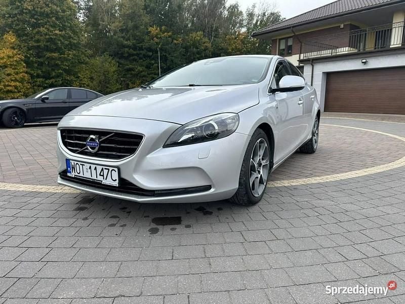 Używany Volvo V40 115 KM (84 kW) 2015 Srebrny Kombi