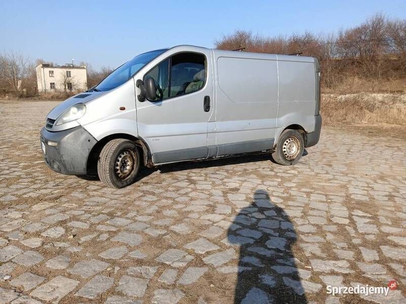 Srebrny Używany 2003 Opel Vivaro Van | 8900 zł (Super Cena) - Obraz 1/4
