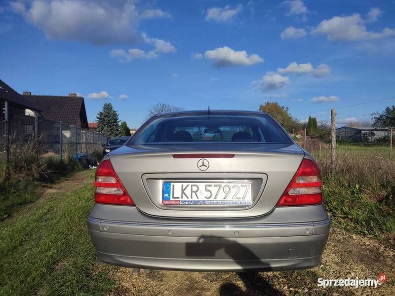 Używany Mercedes C320 2005