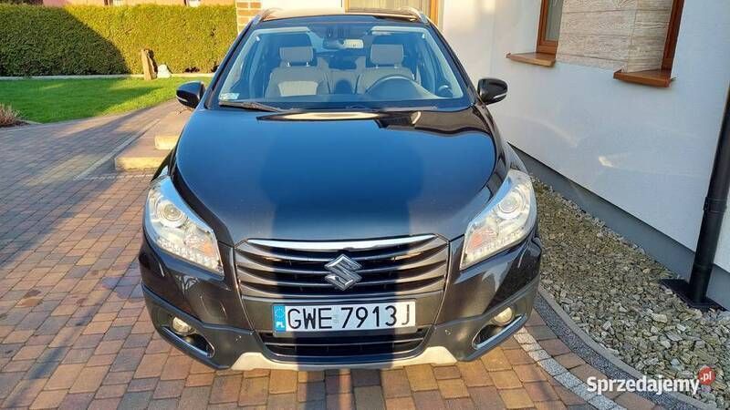 Czarny Używany 2014 Suzuki SX4 S-Cross SUV | 47 000 zł - Obraz 1/4