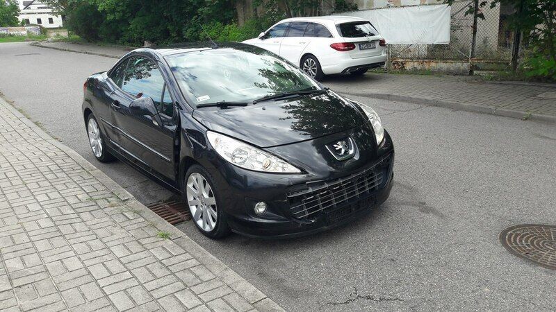 Używany Peugeot 207 CC 120 KM (88 kW) 2009 Czarny Kabriolet