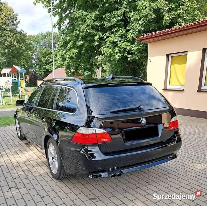Czarny Używany 2008 BMW 525 Kombi | 21 900 zł (Dobra cena) - Obraz 1/4