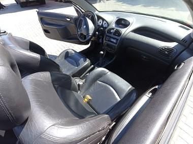 Czarny Używany 2003 Peugeot 206 CC Kabriolet | 6000 zł - Obraz 1/4