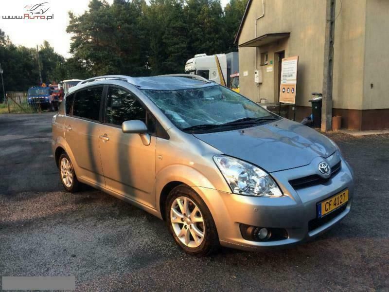 Używany Toyota Corolla Verso 111 KM (81 kW) 2009 Srebrny Minivan