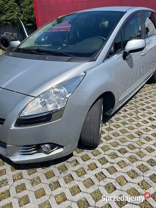 Srebrny Używany 2013 Peugeot 5008 Minivan | 22 500 zł (Super Cena) - Obraz 1/4