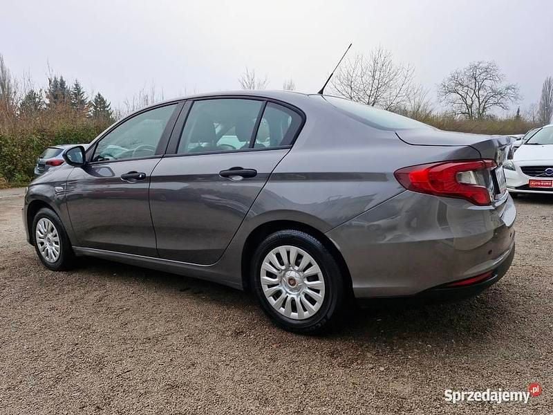Szary Używany 2016 Fiat Tipo Sedan/Limuzyna | 29 900 zł (Uczciwa cena) - Obraz 1/4