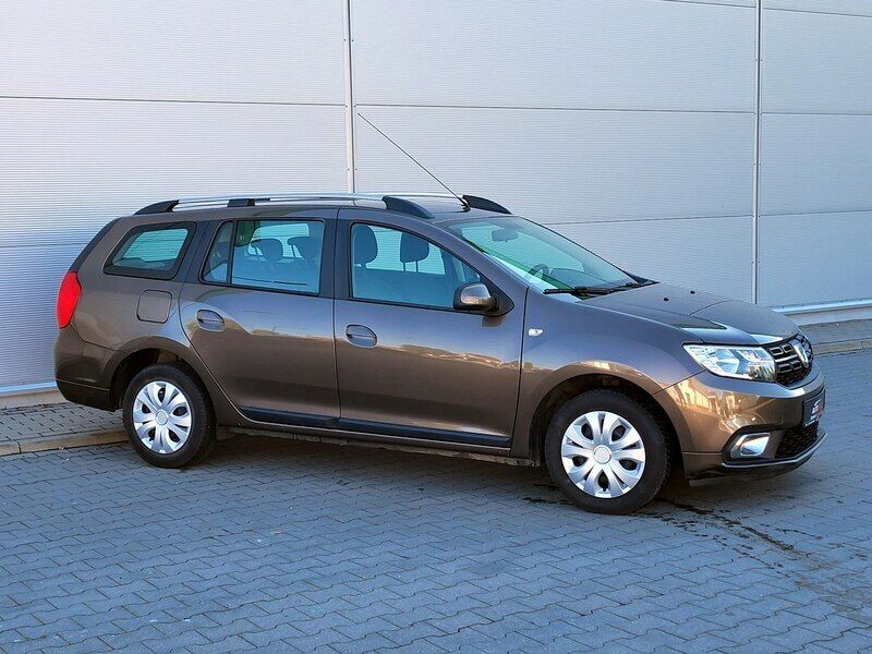 Używany Dacia Logan Deal 90 KM (66 kW) 2018 Brązowy Sedan/Limuzyna