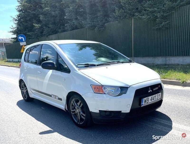 Używany Mitsubishi Colt 197 KM (144 kW) 2010 Biały Sedan/Limuzyna