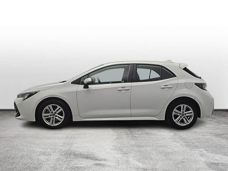 Używany Toyota Corolla 98 KM (72 kW) 2022 Biały Hatchback