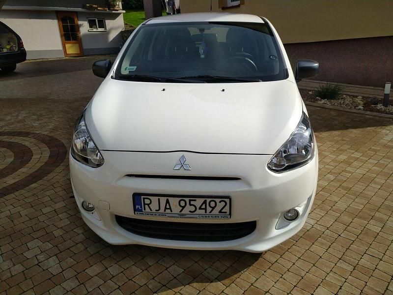 Biały Używany 2015 Mitsubishi Space Star Hatchback | 17 500 zł (Uczciwa cena) - Obraz 1/4