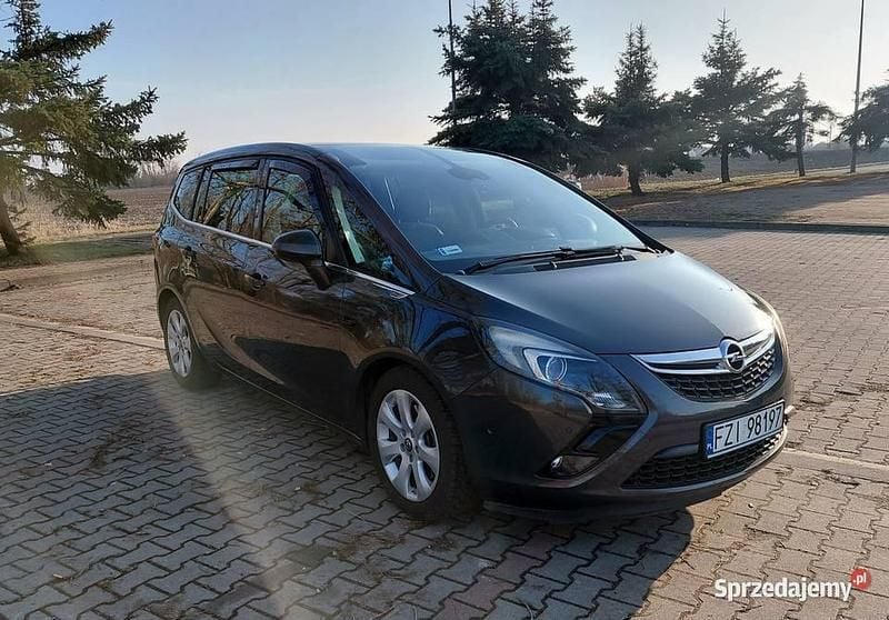 Używany Opel Zafira Tourer Cosmo 2016 Szary Minivan