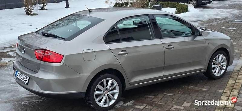 Używany Seat Toledo 2013 Złoty Hatchback