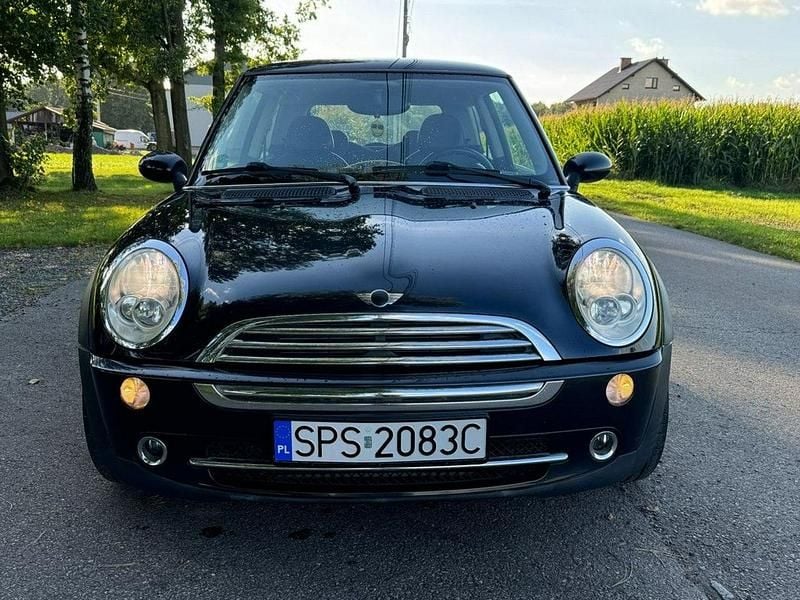 Używany Mini Cooper 115 KM (84 kW) 2004 Czarny Hatchback