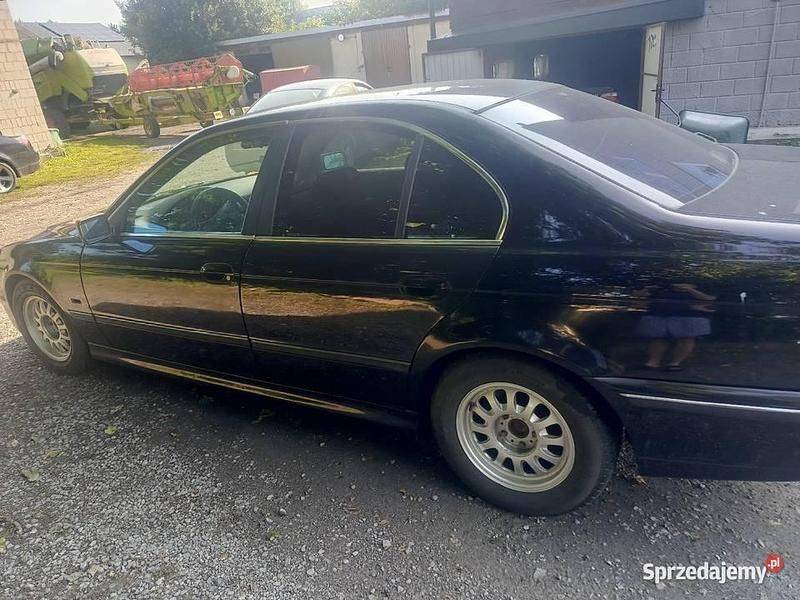 Używany BMW 520 1998 Czarny Hatchback