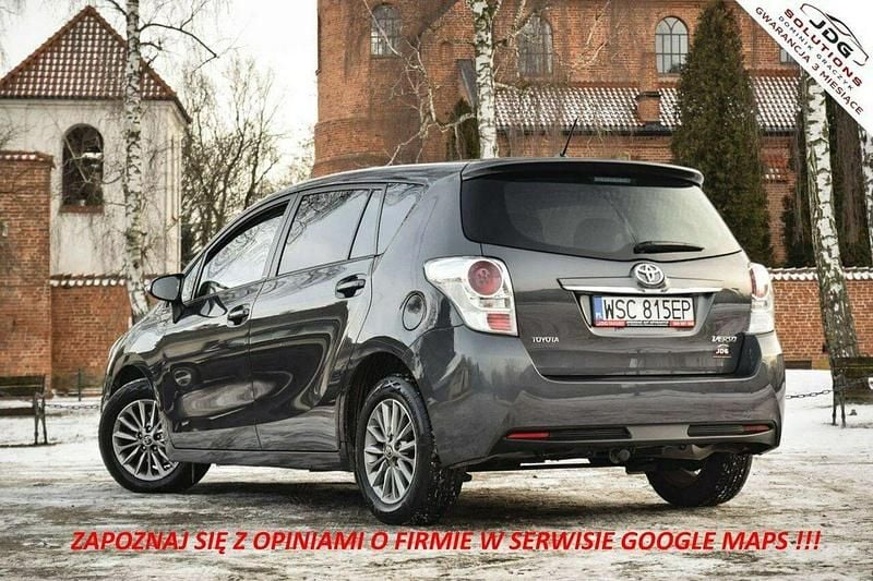 Używany Toyota Verso 147 KM (108 kW) 2016 Szary Minivan