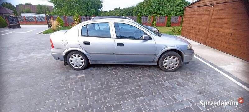 Srebrny Używany 2001 Opel Astra Sedan/Limuzyna | 3700 zł (Uczciwa cena) - Obraz 1/4