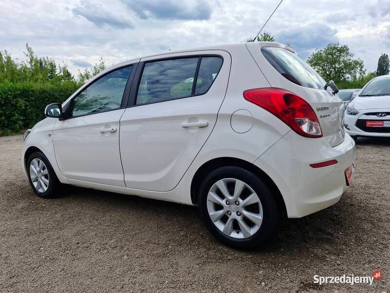 Biały Używany 2013 Hyundai i20 Hatchback | 19 900 zł (Uczciwa cena) - Obraz 1/4