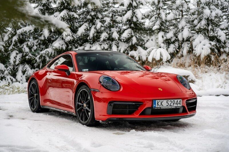 Czerwony (metalik) Używany 2022 Porsche 911 Coupe | 749 999 zł - Obraz 1/4