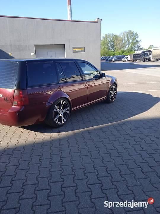 Bordowy Używany 2002 VW Bora Sedan/Limuzyna | 12 000 zł - Obraz 1/4
