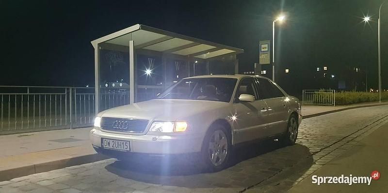Biały Używany 1996 Audi A8 Exclusive Sedan/Limuzyna | 28 800 zł - Obraz 1/4
