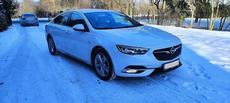 Biały Używany 2018 Opel Insignia Sedan/Limuzyna | 45 900 zł (Dobra cena) - Obraz 1/4